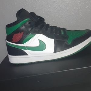 Jordan retro 1s